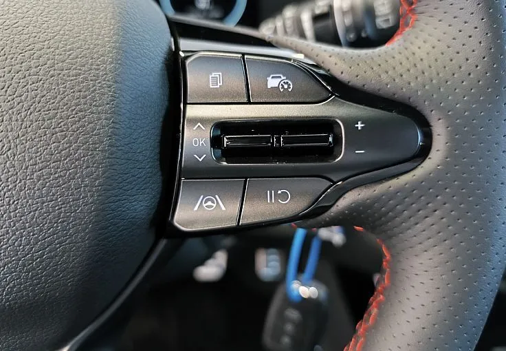 Zunanja slika - Hyundai i30 - 1.6 T-GDI PREMIUM N-LINE-WINTER-REZ.KOLO-VIDEO - 6