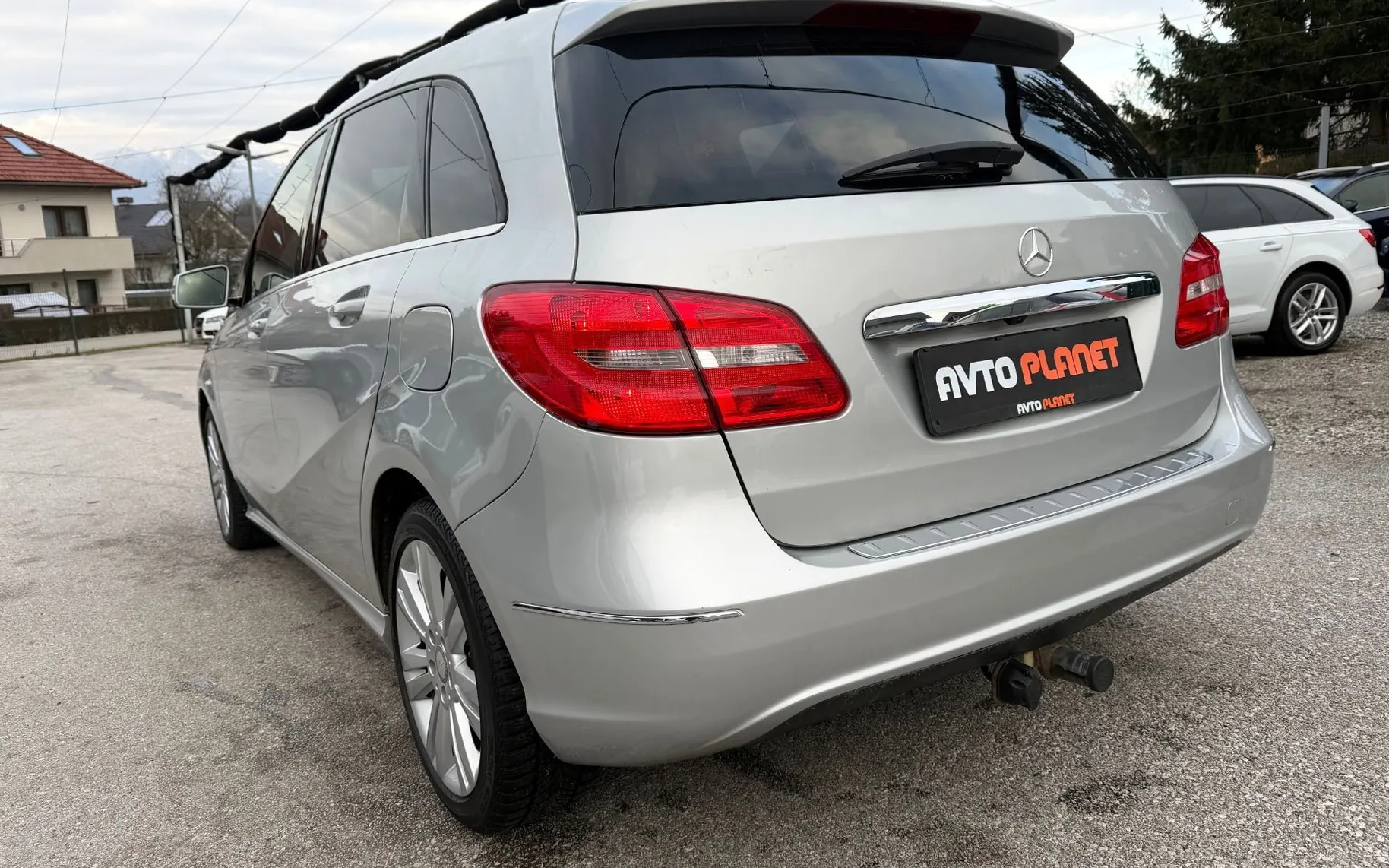 Zunanja slika - Mercedes-Benz B-Razred - B 200 CDI 2.LASTNICA KAMERA TEMPOMAT ALU 17 - 4