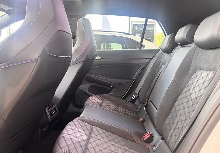 Zunanja slika - Volkswagen Golf - R-Line 4JOY 1.5 eTSI DSG - PANO - 360 - - 10