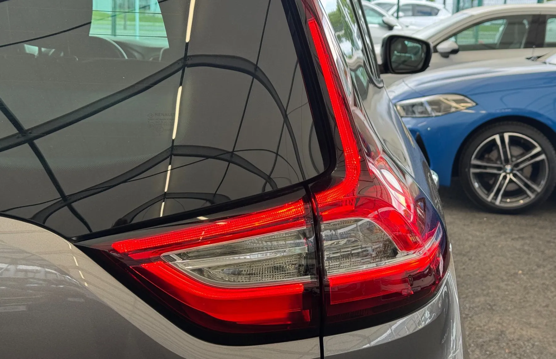 Zunanja slika - Renault Scénic - Grand Scenic TCe 140 Techno SLO 1.Lastnik - 5