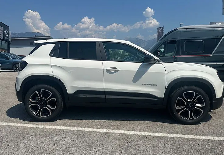 Zunanja slika - Jeep Avenger - 1.2 E-DCT6 MHEV 110 - 3