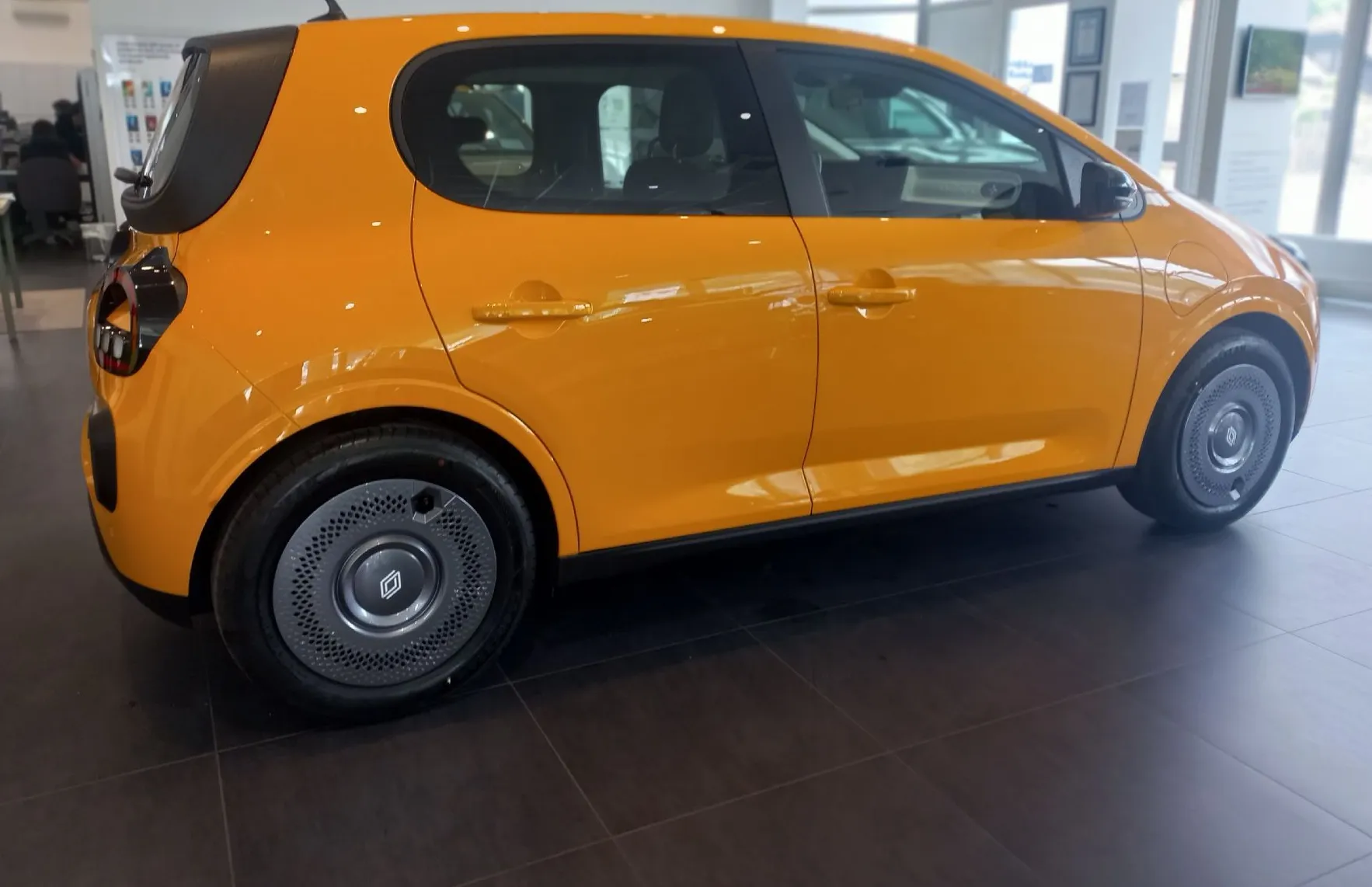 Zunanja slika - Renault Twingo - E-Tech Evolution IZJEMNA CENA - 5