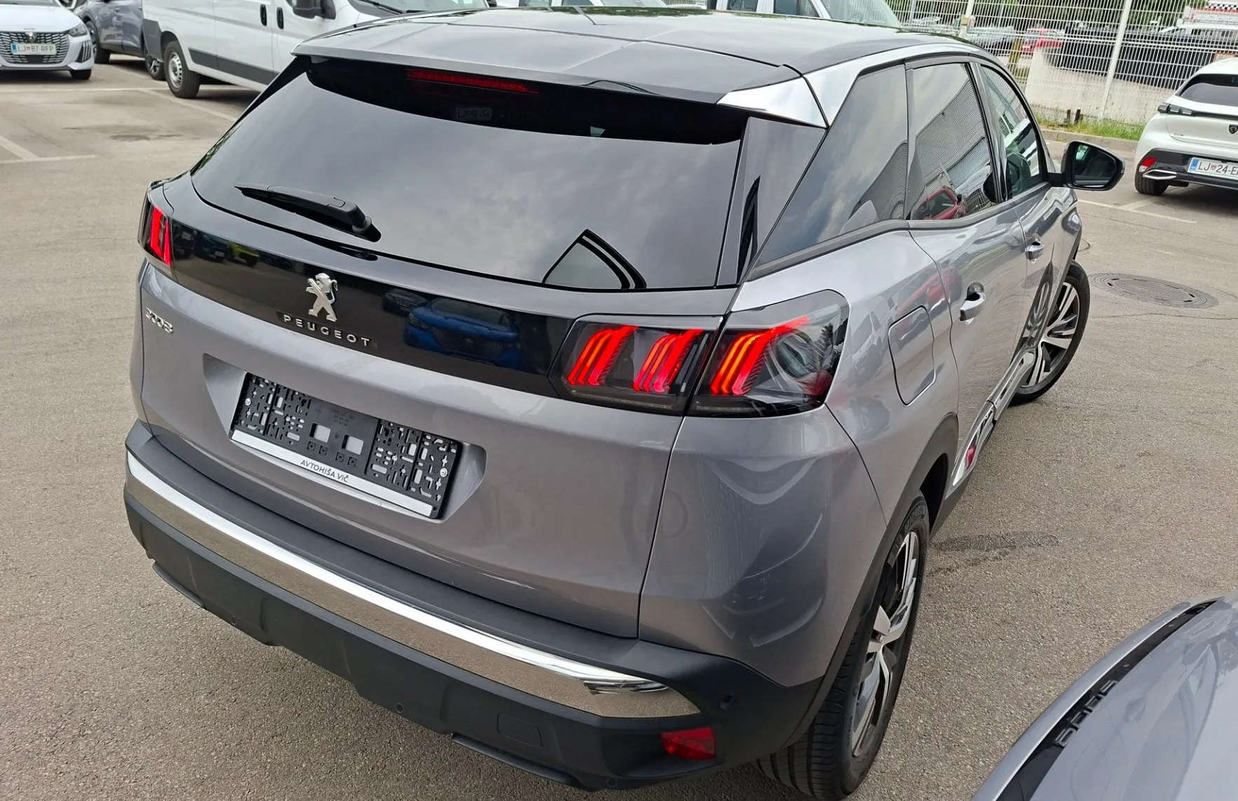 Zunanja slika - Peugeot 3008 - 1.5 BlueHDI 130 S S Allure Pack Avt. - 4