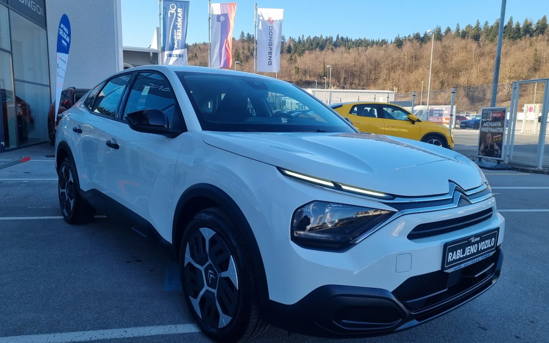 Zunanja slika - Citroën C4 - 1.2 PURETECH - KOT NOV - SAMO 26.488KM - 3