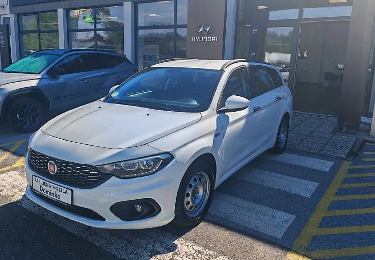 Zunanja slika - Fiat Tipo - SW 1.6 Multijet City°°Kamera°°1.Lastnik°°66.000KM - 2