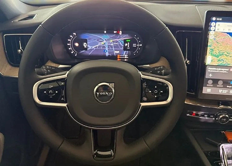 Zunanja slika - Volvo XC60 - T6 Plus Dark AWD PANO Harman Kardon - 17