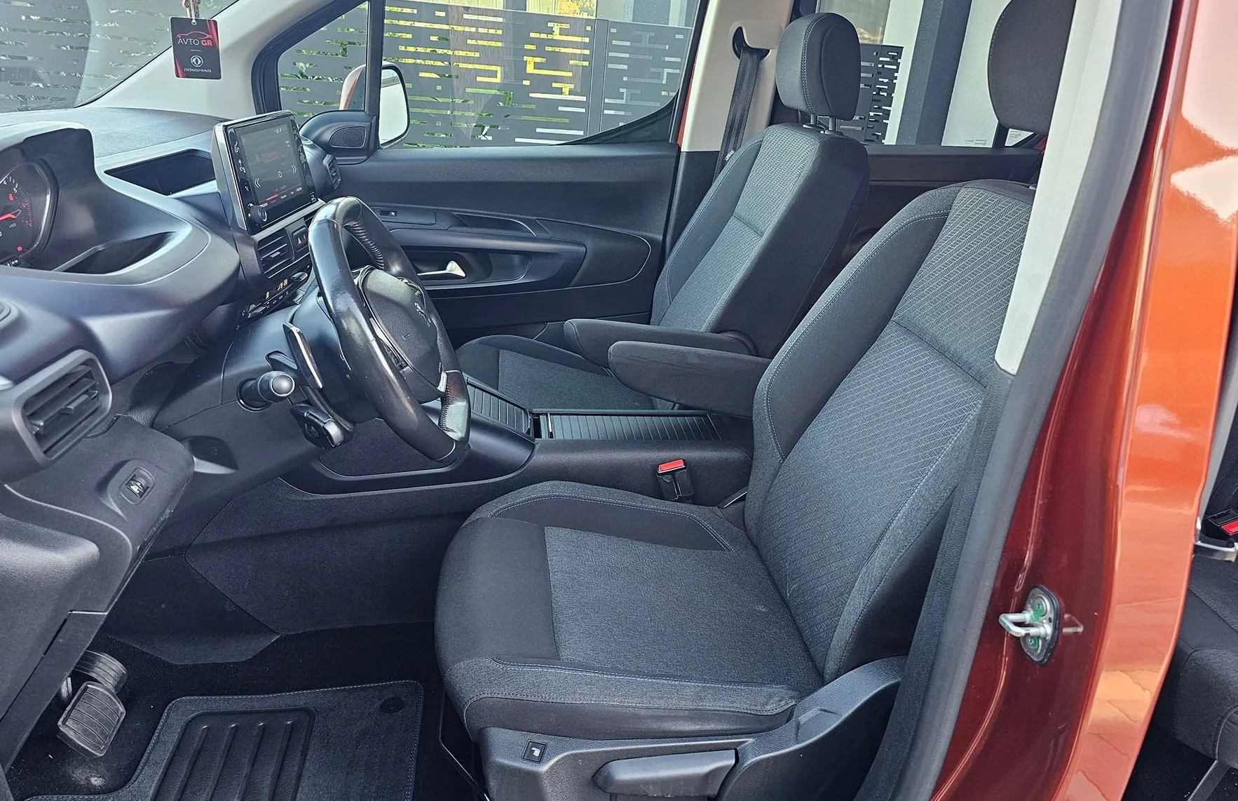 Zunanja slika - Peugeot Rifter - 1.5 HDI 130-AUT.-GT LINE-NAVI-LED-ALU-ODLIČEN- - 6