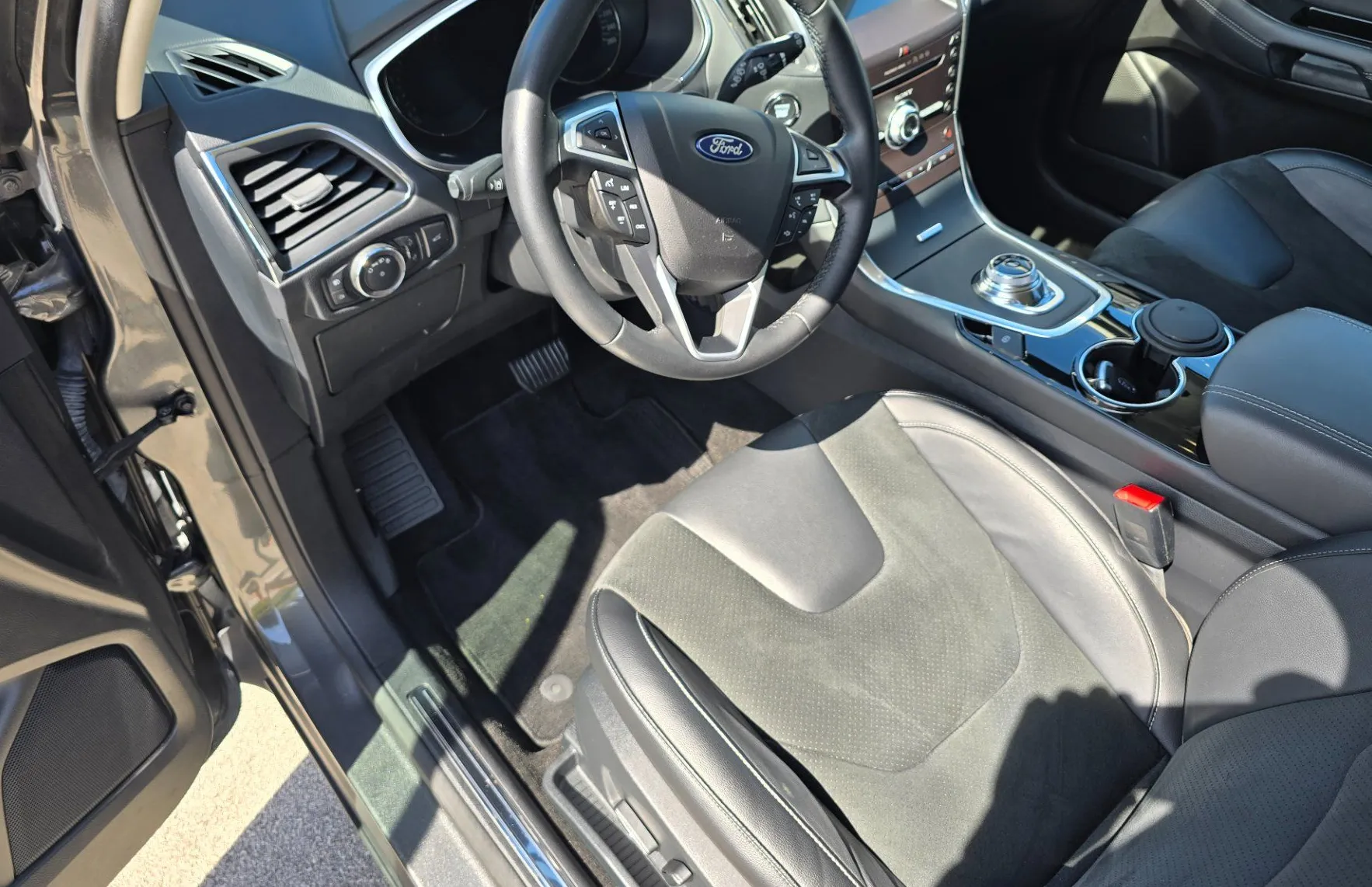 Zunanja slika - Ford S-MAX - 2.0 EcoBlue Titanium Automatic - 8