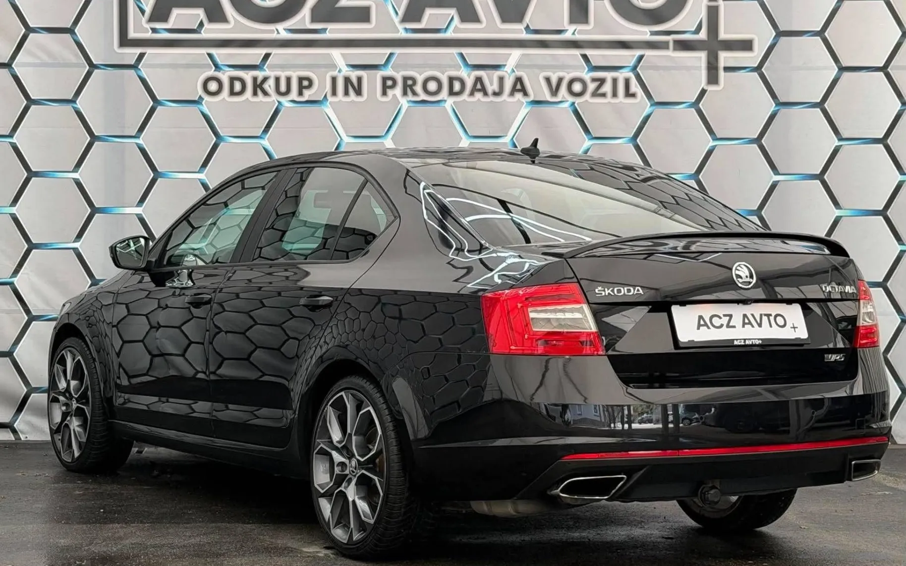 Zunanja slika - Škoda Octavia - 2.0 TDI•RS•DSG•CHALLENGE•XENON+LED•KAMERA•NAVI•F1• - 6