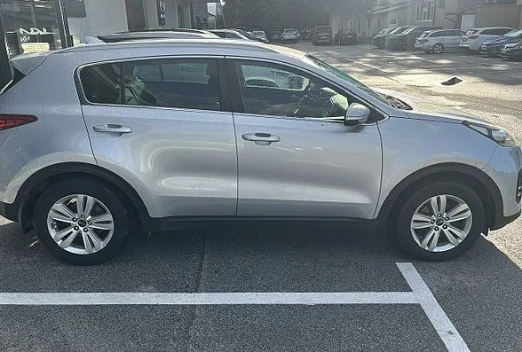 Zunanja slika - KIA Sportage - 2WD 1.7 CRDI City - VLEČNA KLJUKA. 1.LASTNIK.... - 3