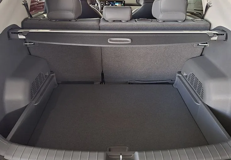 Zunanja slika - KIA EV3 - 58.3 kWh baterija. 150 kW  204 KM  Sky - 10