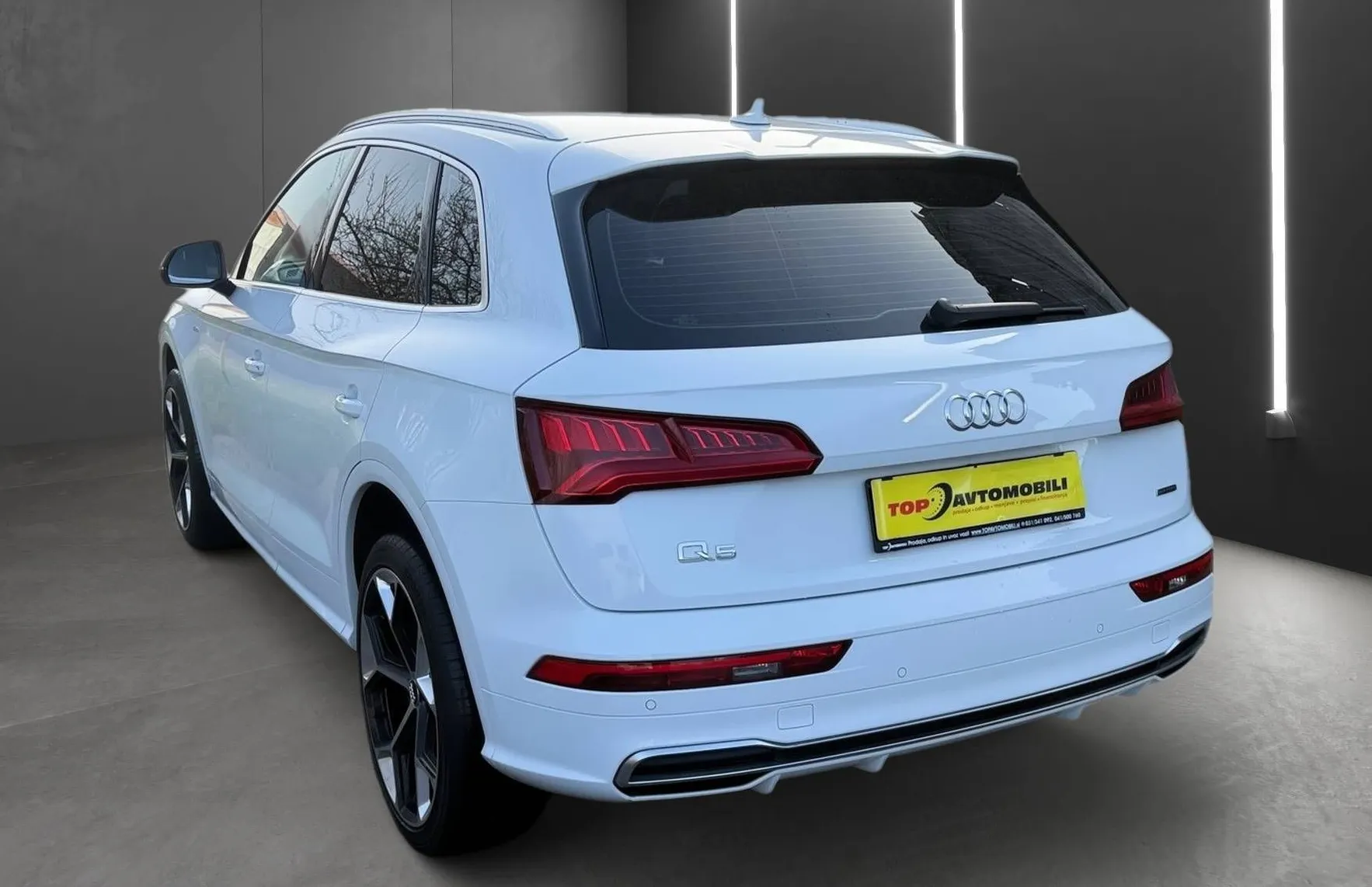 Zunanja slika - Audi Q5 - 40 TDI QUATTRO S-LINE FUL LED NAVI ACC LINE ASSI.. - 5