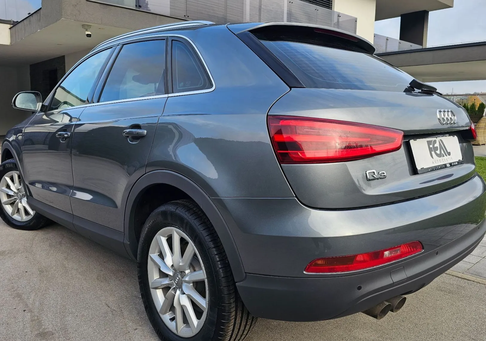 Zunanja slika - Audi Q3 - 2.0 TDI-XENON-LED-TEMPOMAT-PDC-1.LASTNIK-ODLIČEN - 3