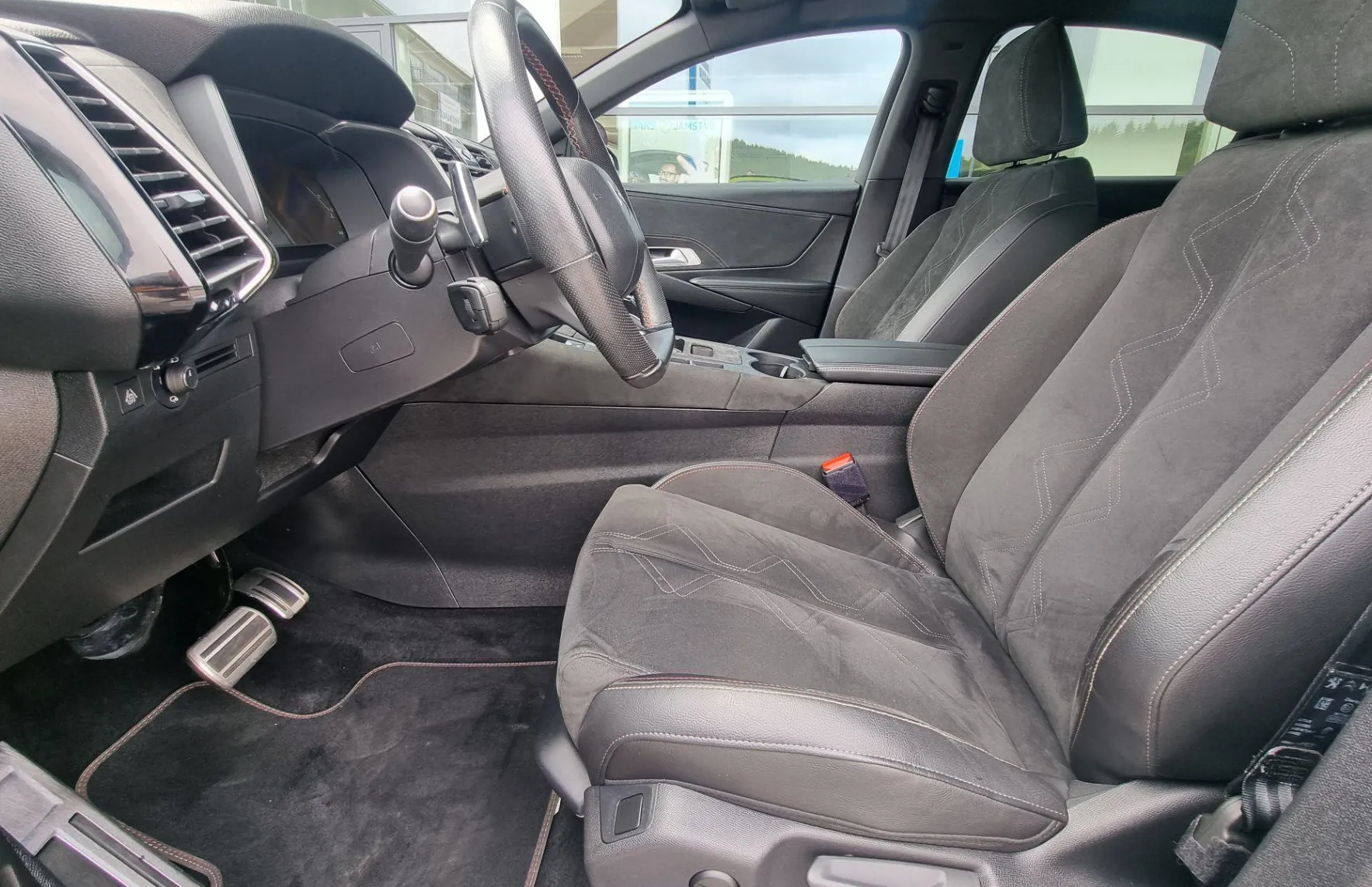 Zunanja slika - DS DS 7 Crossback - 1.2 PT PERFORMANCE LINE - AKCIJSKA CENA - 13