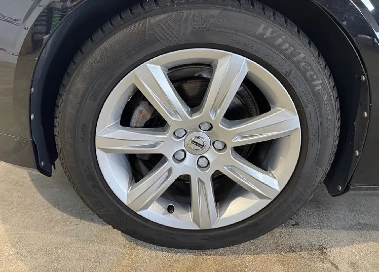 Zunanja slika - Volvo V60 - D3 A Momentum- FULL LED - NAVI - PDC - ODLIČEN - 9
