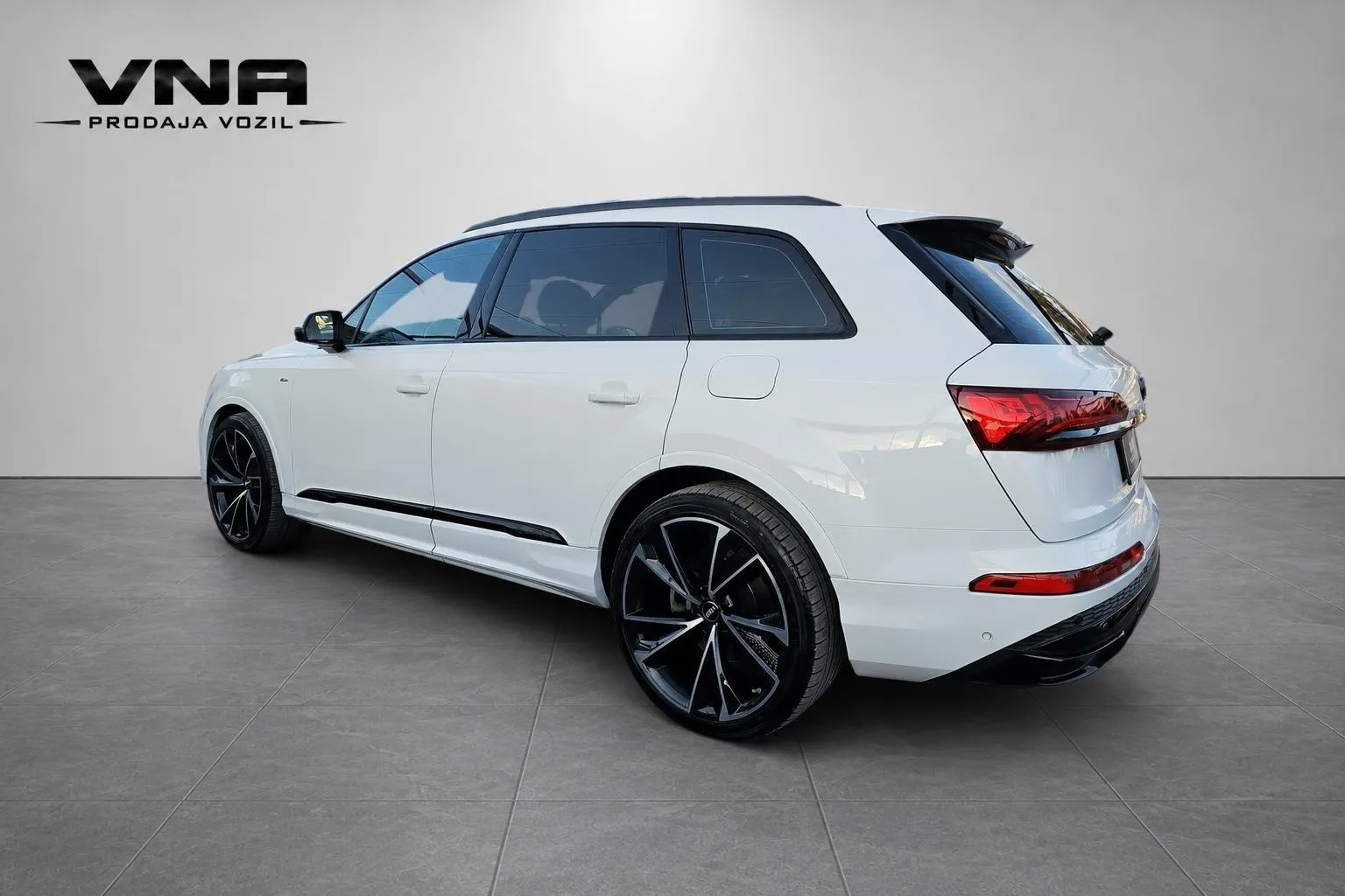Zunanja slika - Audi Q7 - 55 TFSI e S-LINE |VIRTUAL|RADAR|500HP|KAMERA|ZRAK| - 4