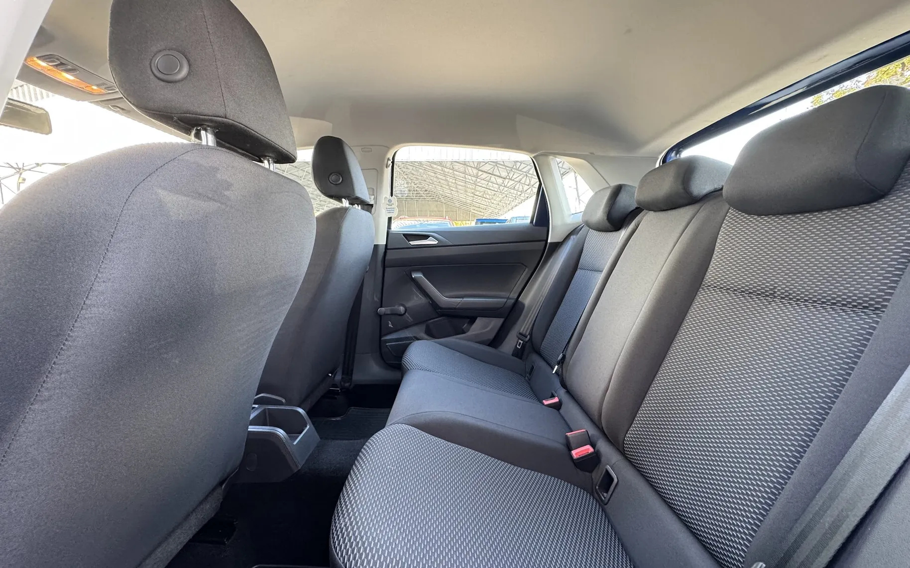 Zunanja slika - Volkswagen Polo - 1.0 TRENDLINE 1.LASTNICA SLO OGREVANA SEDEŽA - 9