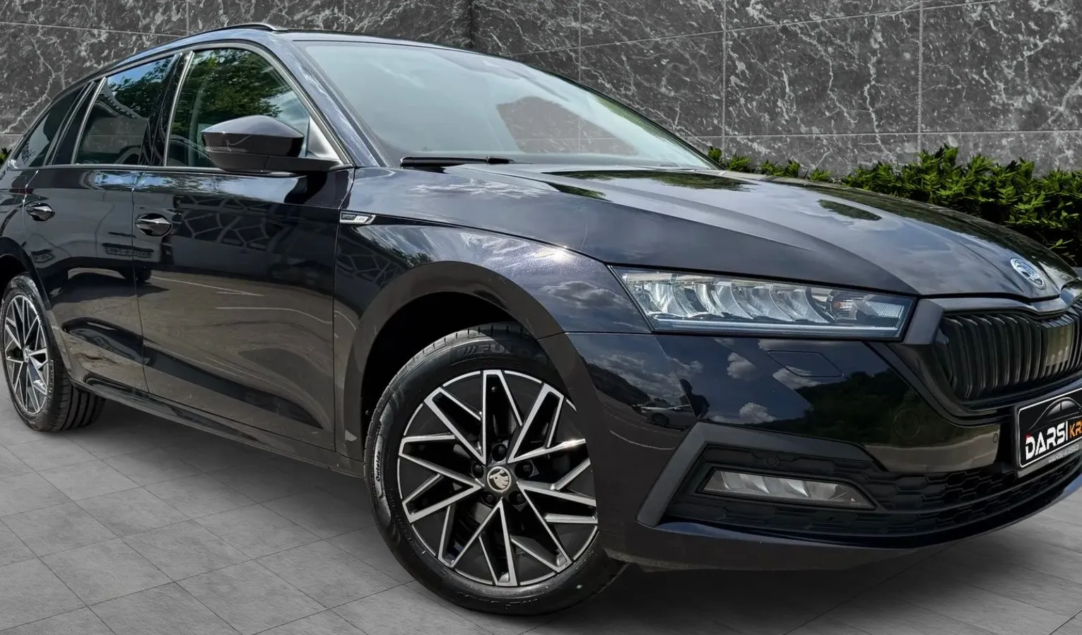 Zunanja slika - Škoda Octavia - Combi 2.0 TDI Style DSG ACC KAMERA PDC ALU17 - 4