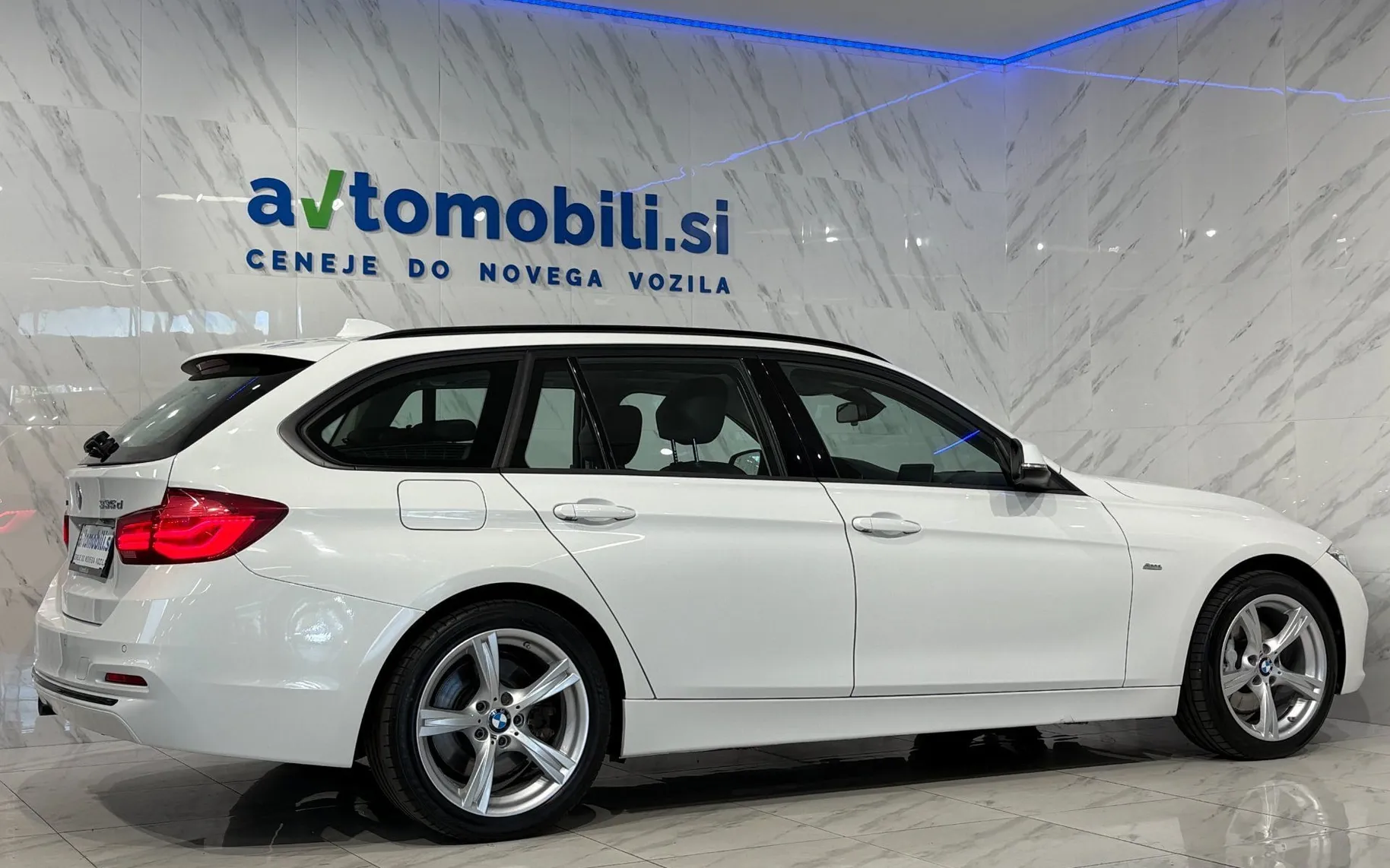 Zunanja slika - BMW serija 3 Touring: - 335d|xDrive|M-Sport|Kamera|HUD|Pano|Gretje|Kljuka| - 5