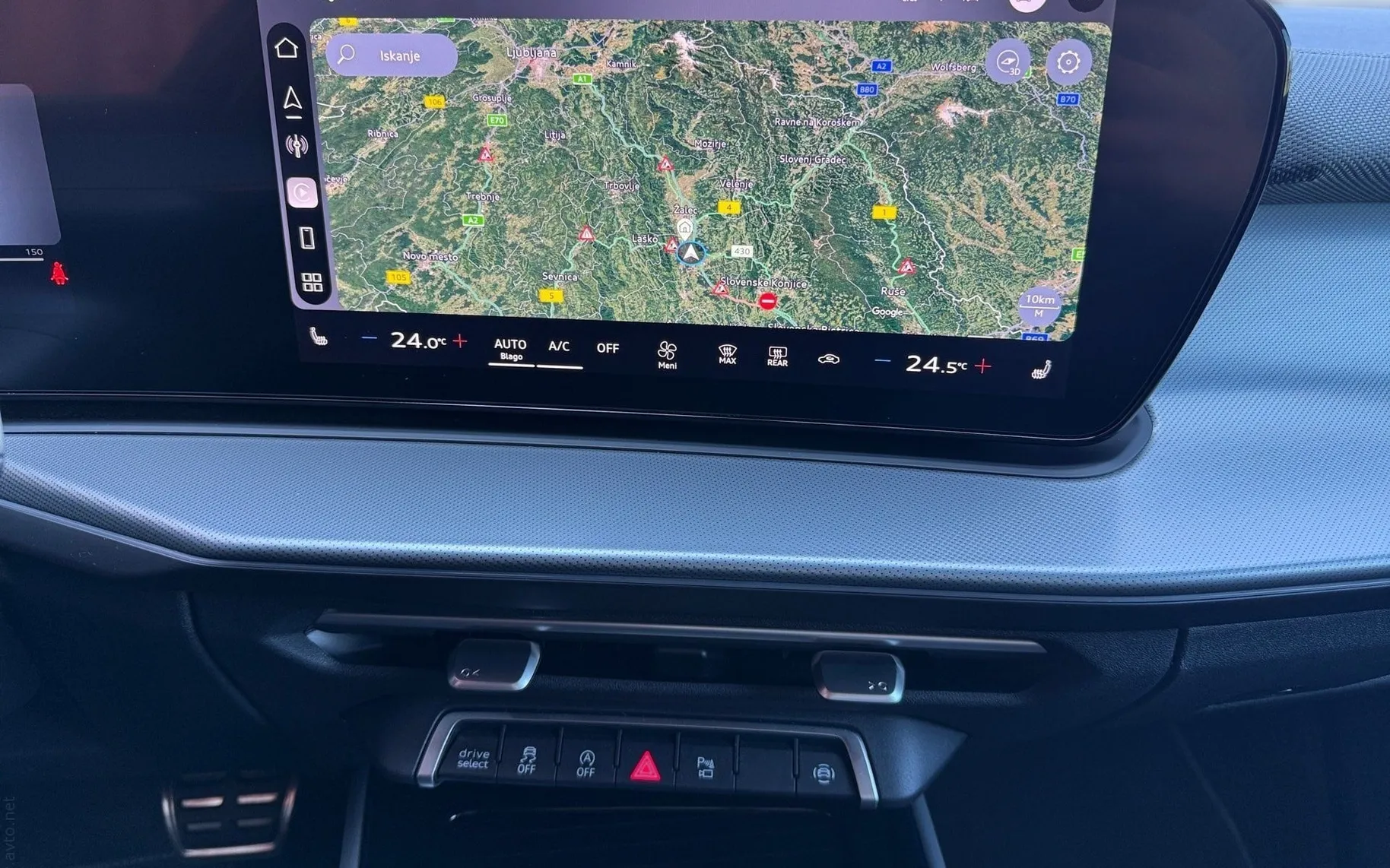 Notranja slika - Audi Q3 Sportback - TFSI quattro S tronic 204KM - 9