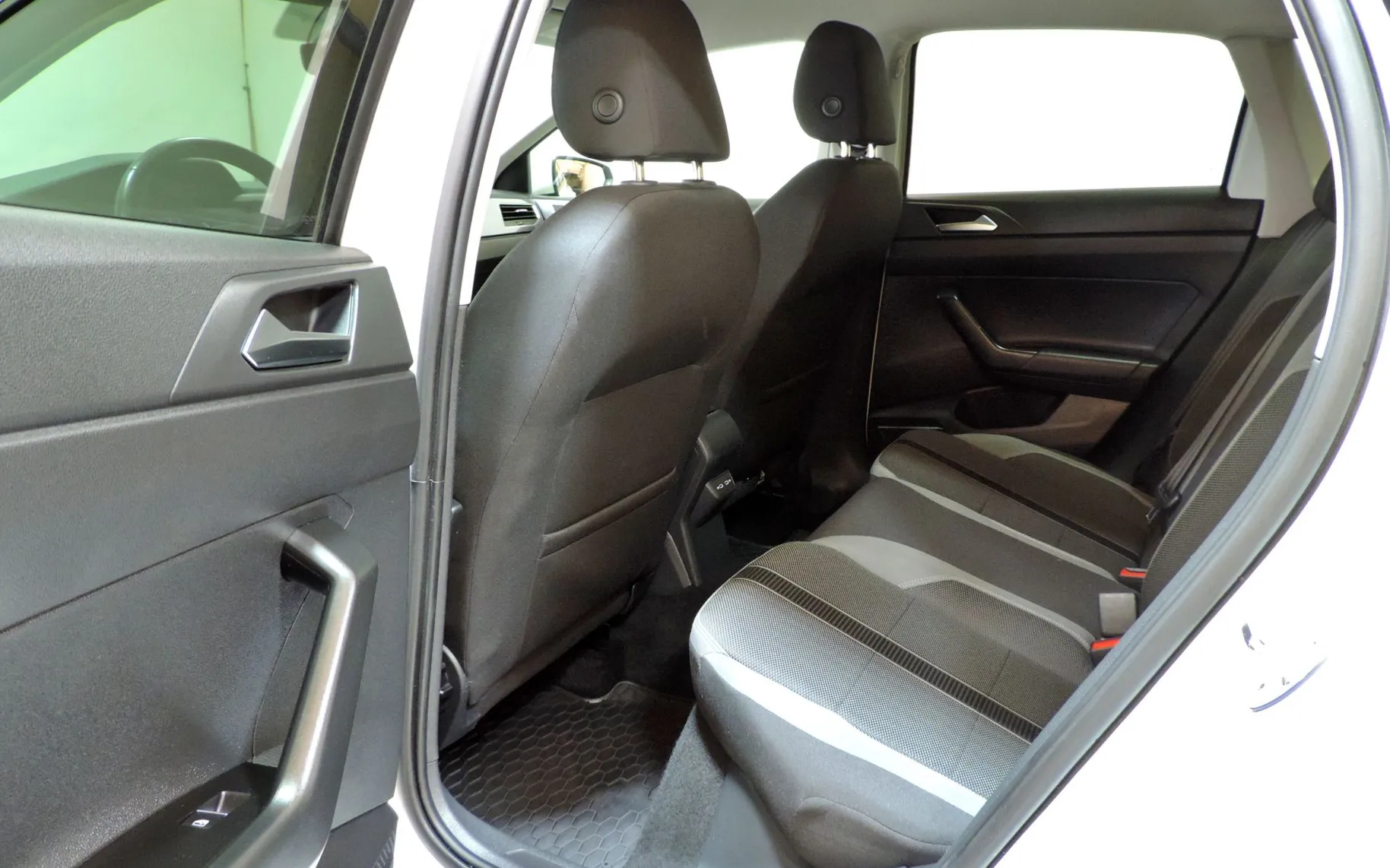 Zunanja slika - Volkswagen Polo - 1.0 TSI Style  ACC-KAMERA-MRTVI KOTI-2XPDC - 19