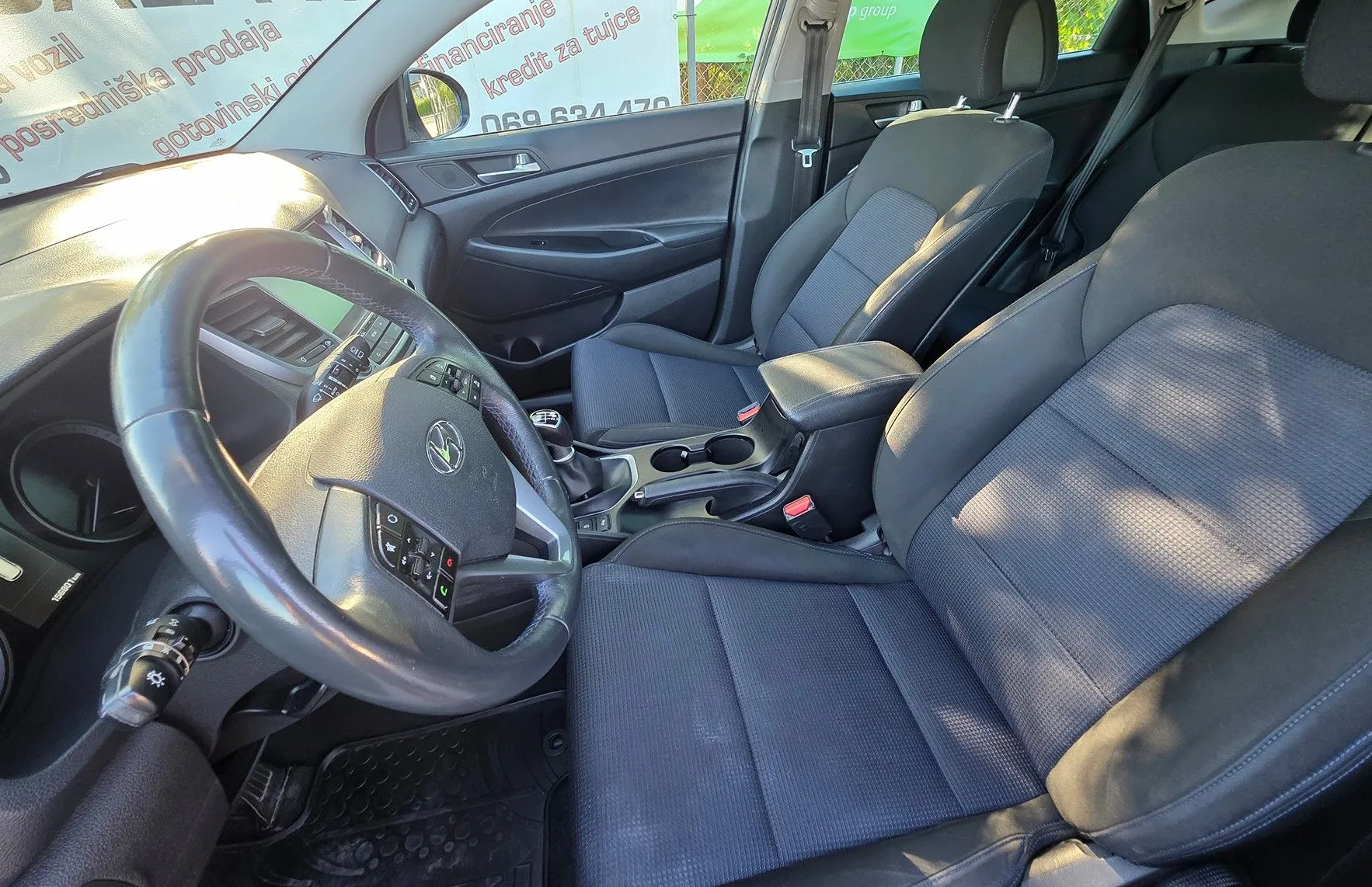 Zunanja slika - Hyundai Tucson - 1.6 GDI PREMIUM LED-KAMERA-NAVI-ALU-SLOVENSKI - 13