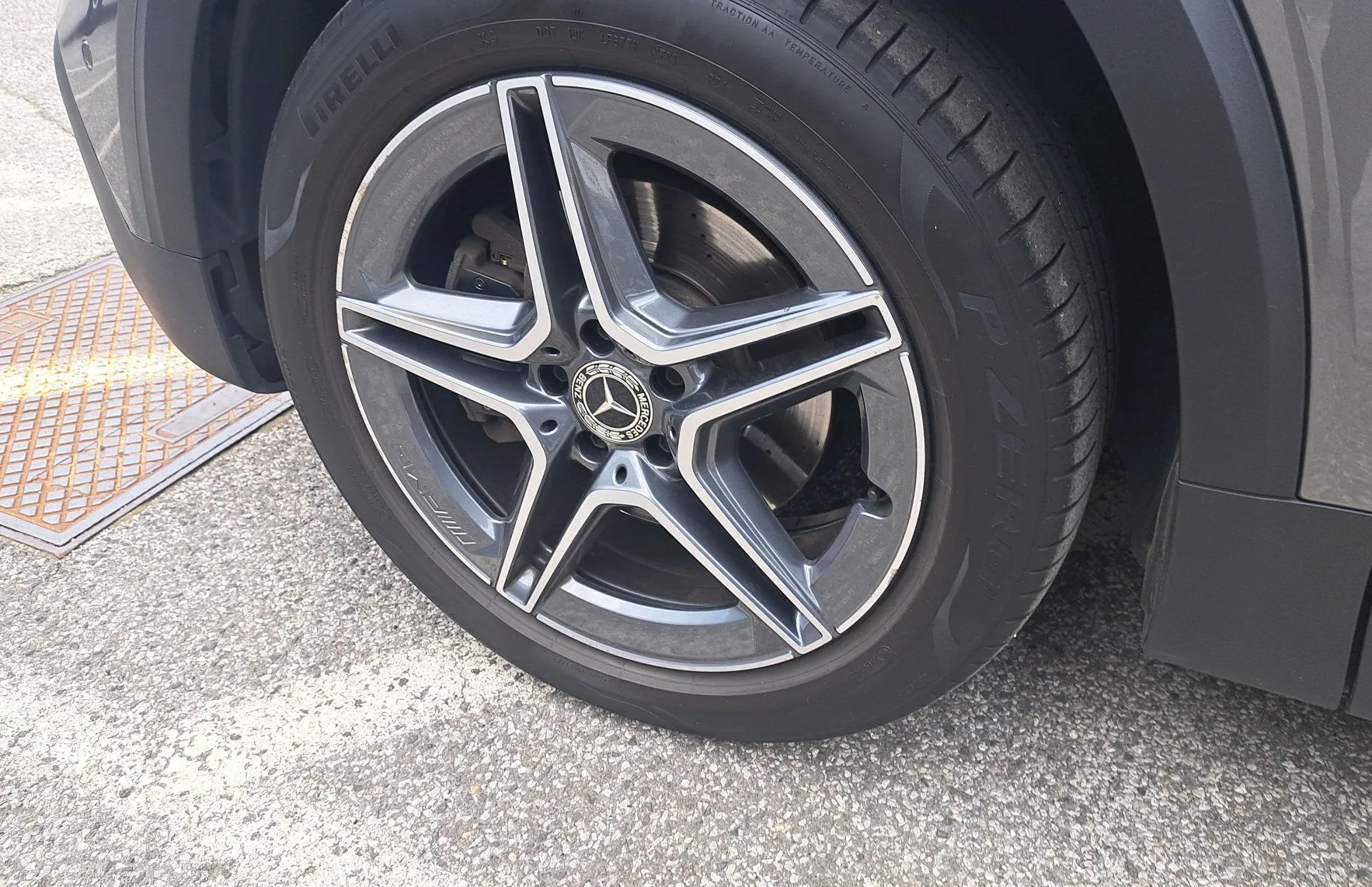 Zunanja slika - Mercedes-Benz GLB-Razred - GLB 200 d 4MATIC AMG Line Avt. - 13
