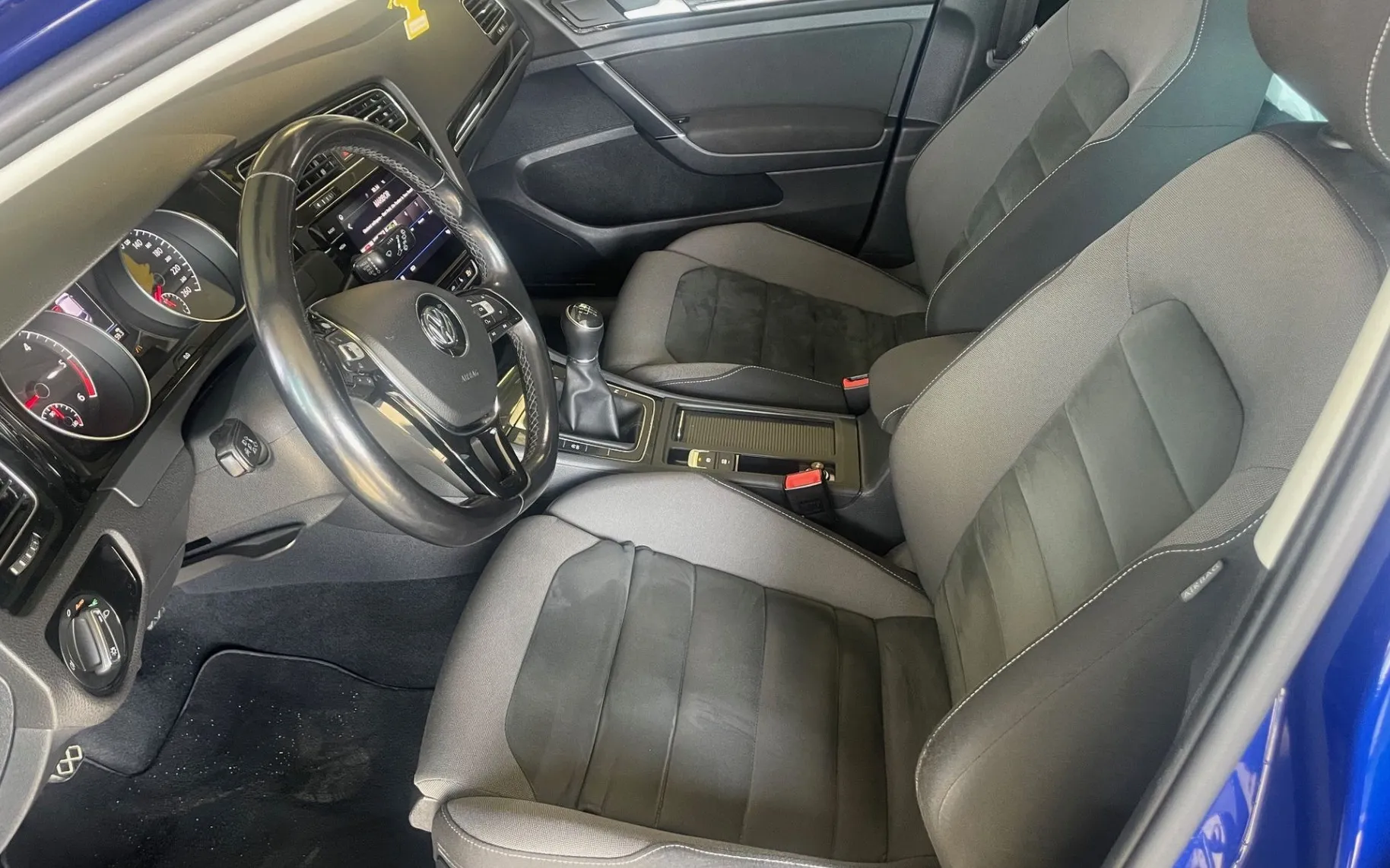 Zunanja slika - VW Golf - 2.0 TDI R-Line Edition 110 KW LED. KAMERA. ACC - 9