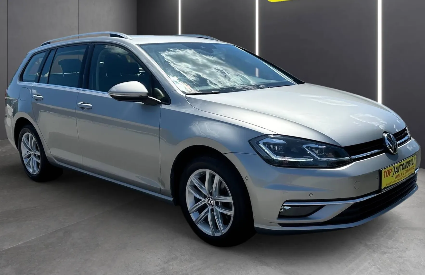 Zunanja slika - VW Golf - Variant 1.6 TDI FUL LED ACC NAVI LINE ASIST MRTVI KOTI KAM - 10