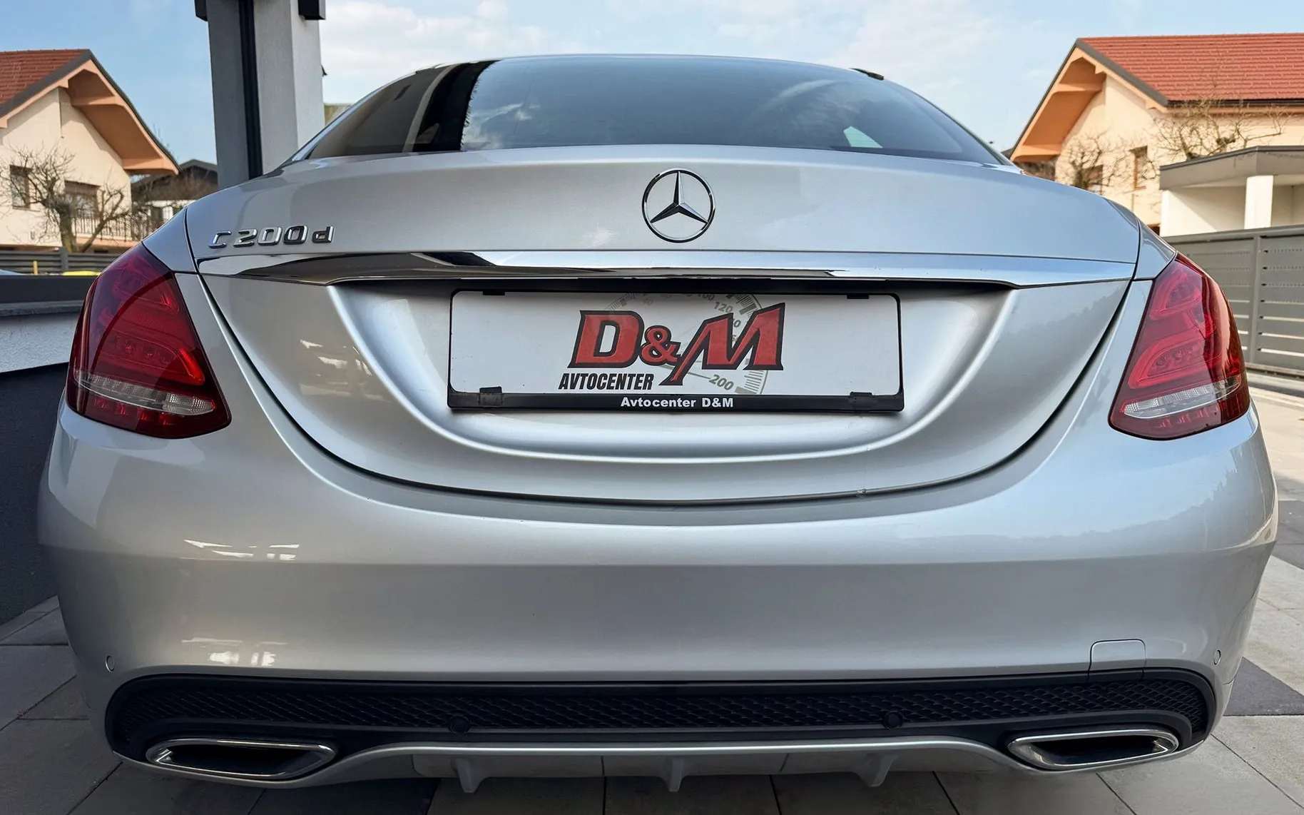 Zunanja slika - Mercedes-Benz C-Razred - C 200D AMG LINE AVT|FULL LED|ČRNO USNJE|2xPDC|18 - 6