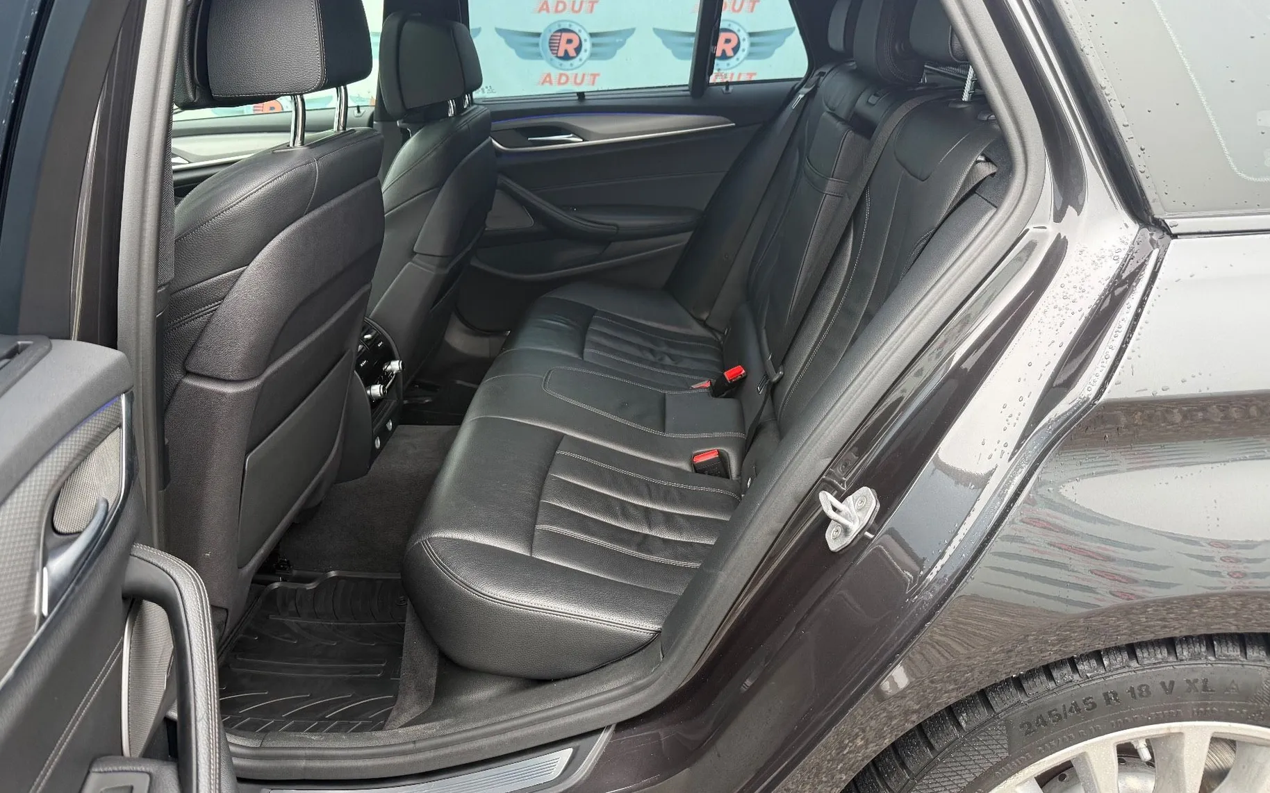 Zunanja slika - BMW Serija 5 - Touring: 530d xDrive M-sport VIRT HEAD UP 360CAM PANO LE - 14