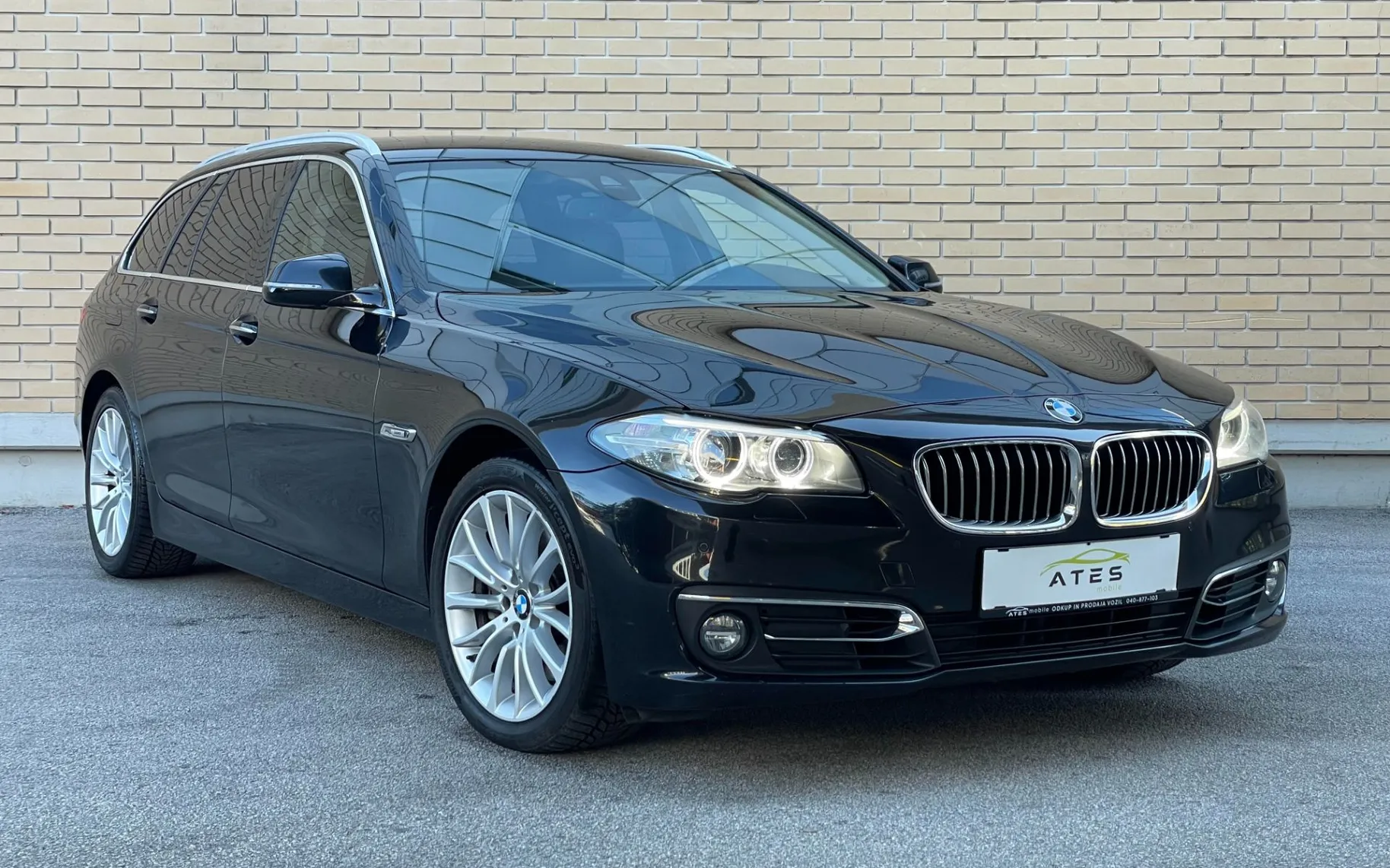 Zunanja slika - BMW Serija 5 - 530d xDrive touring Avt. - 3