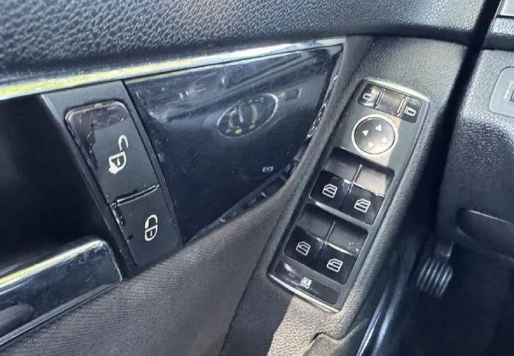 Zunanja slika - Mercedes-Benz C-Razred - 220 CDI 170ks °AUTOMATIC° °NAVI° °2x PDC° - 12