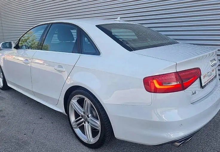Zunanja slika - Audi A4 - 2.0 TDI-AUT+VELIKI SERVIS-S LINE-PERLA BEL+19COL - 3