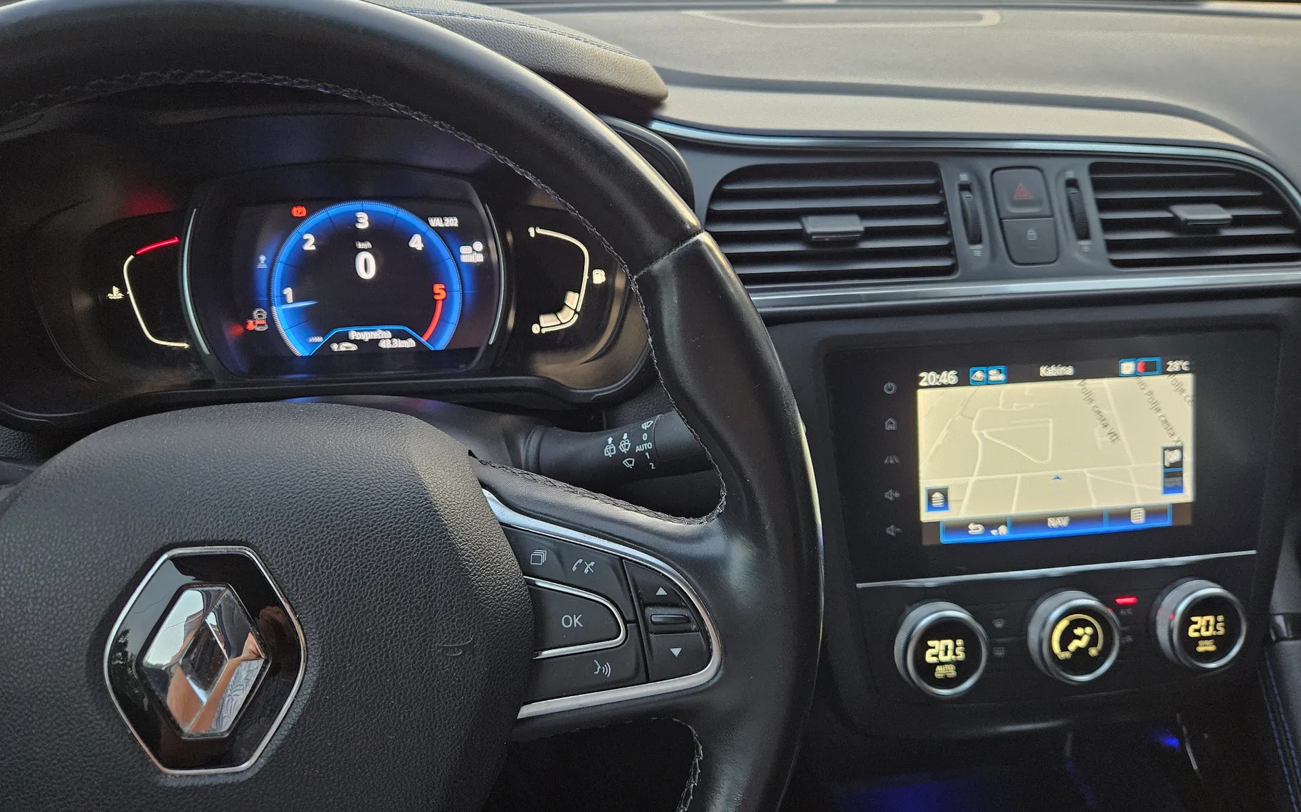 Notranja slika - Renault Kadjar - dCi 115 Limited - 16
