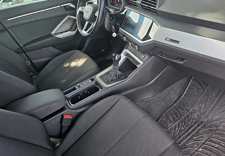 Zunanja slika - Audi Q3 - 35 TDI 150ks °S-TRONIC°°LED° °VIRTUAL° ALU - 9