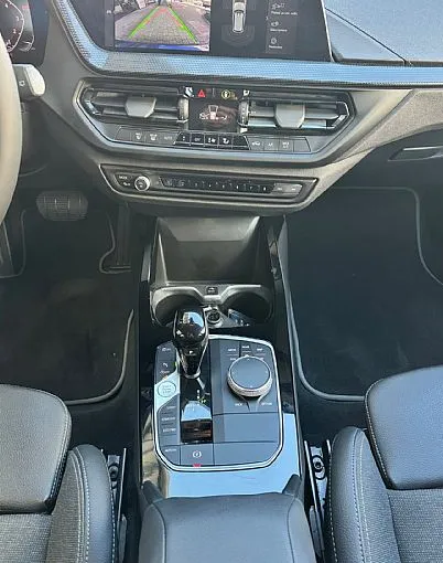Zunanja slika - BMW Serija 1 - : 118i Sport Line  AUT -   REZERVIRAN - 9