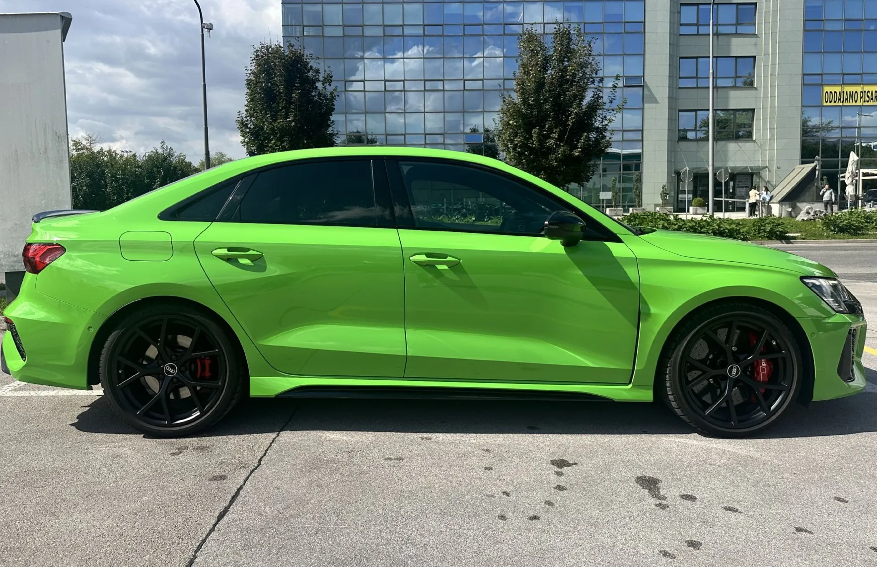 Zunanja slika - Audi S3 - R 2.5 TFSI Q AUT. AKRAPOVIČ NAVI KAM PANO HEADUP - 4