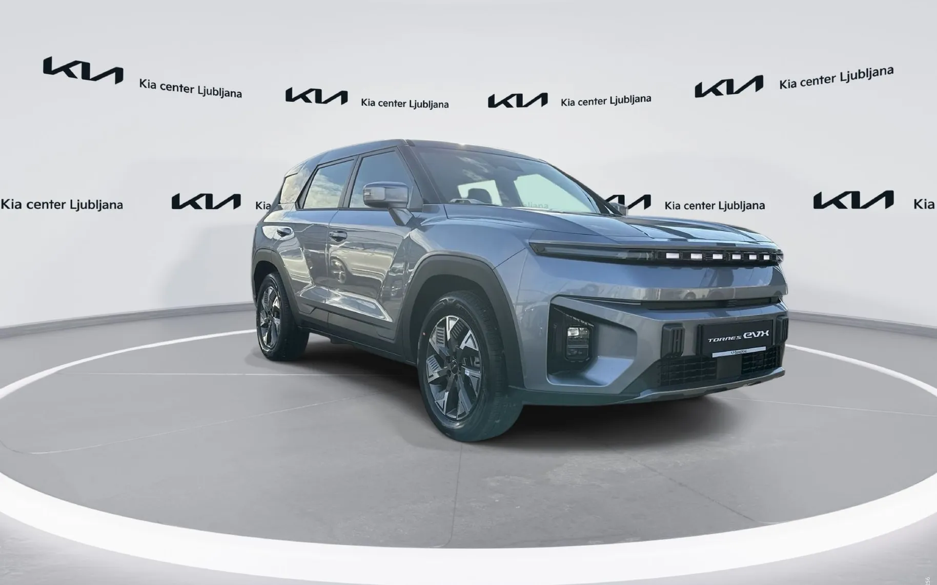 Zunanja slika - KG Mobility Torres - EVX Explore 2WD - 3