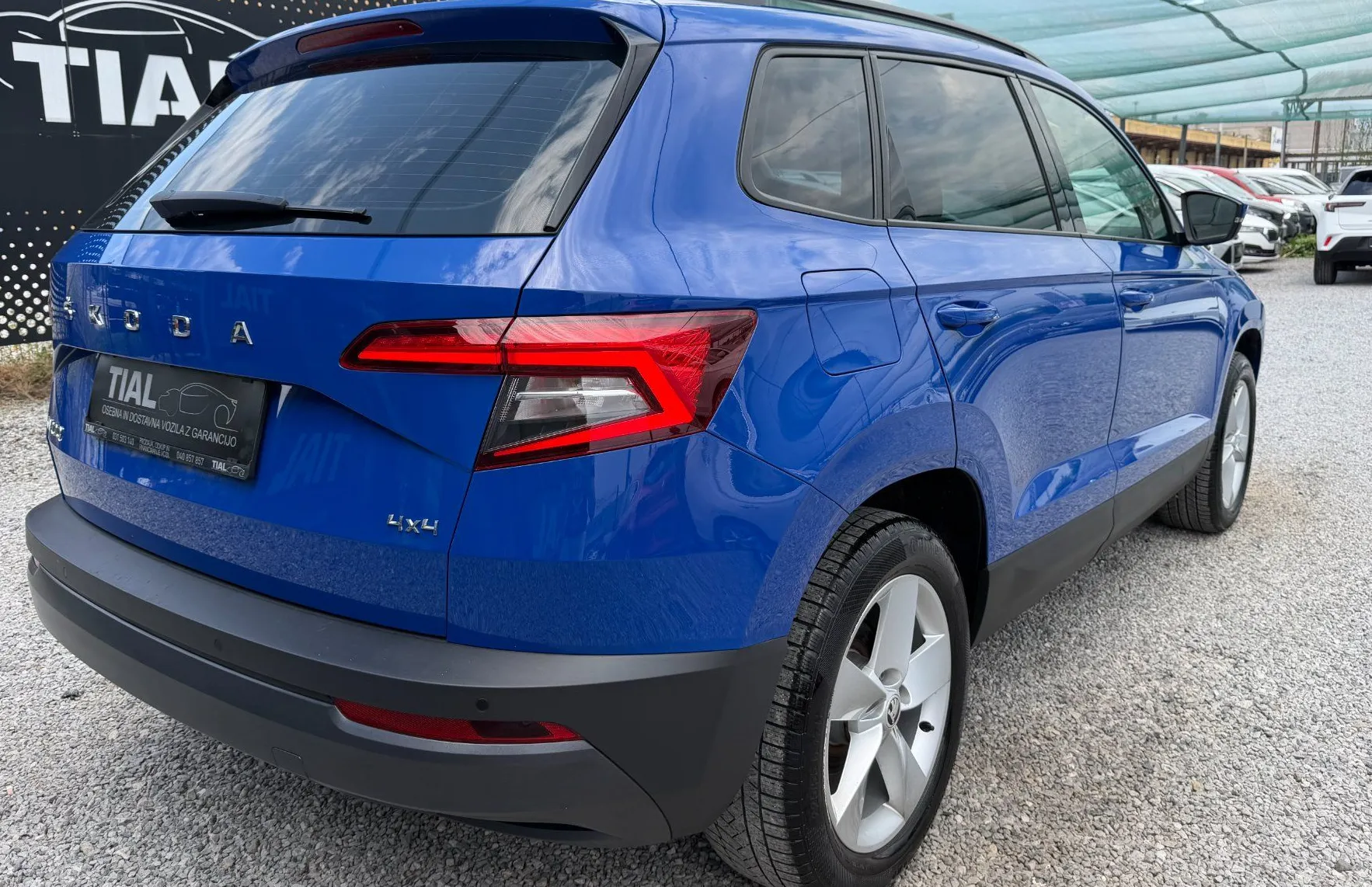 Zunanja slika - Škoda Karoq - 4x4 2.0 TDI DSG VELIK SERVIS-17COL-TEMP.-SLO - 7
