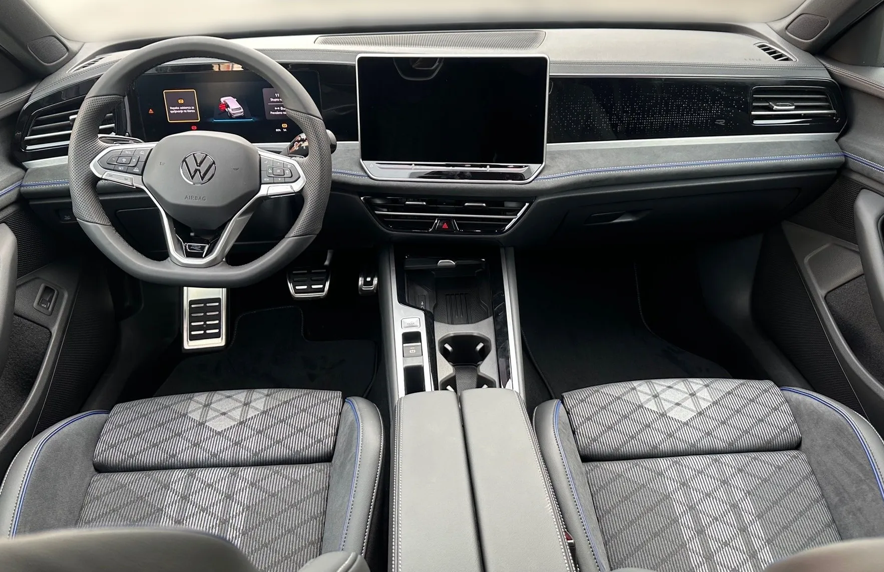 Zunanja slika - VW Passat - Variant 2.0 TDI 4JOY DSG 110kW - 10