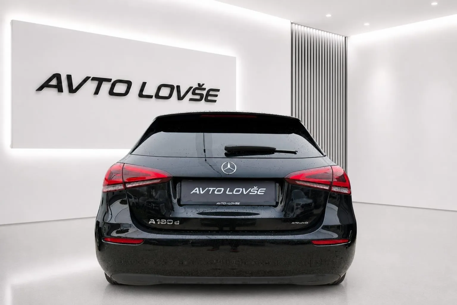 Zunanja slika - Mercedes-Benz A-Razred - A 2.0 d 8G-DCT-1 LASTNICA-ALU-NAVI-KAM-LED-ODL PUX - 6