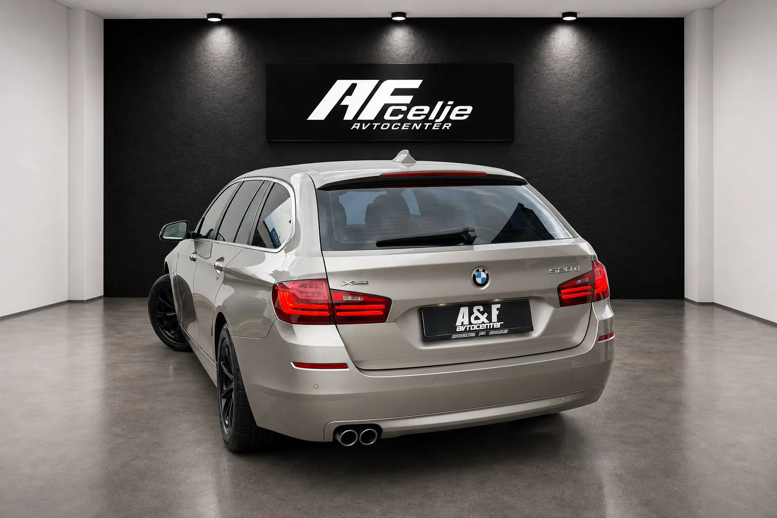 Notranja slika - BMW serija 5 Touring: - 520XD-4X4-AUT-188.000km-LIZING ZA TUJCE-NAVI-... - 13