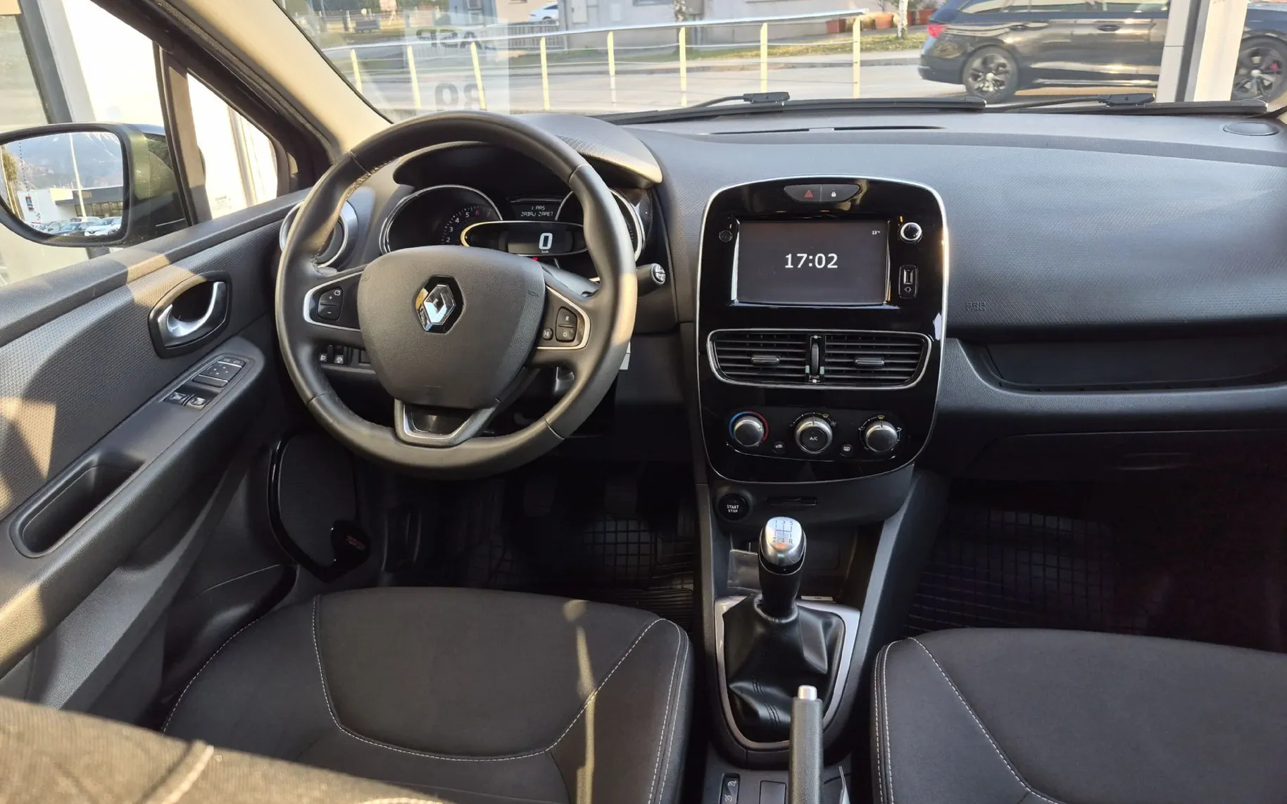 Zunanja slika - Renault Clio - Limited 1.2 16v - 11