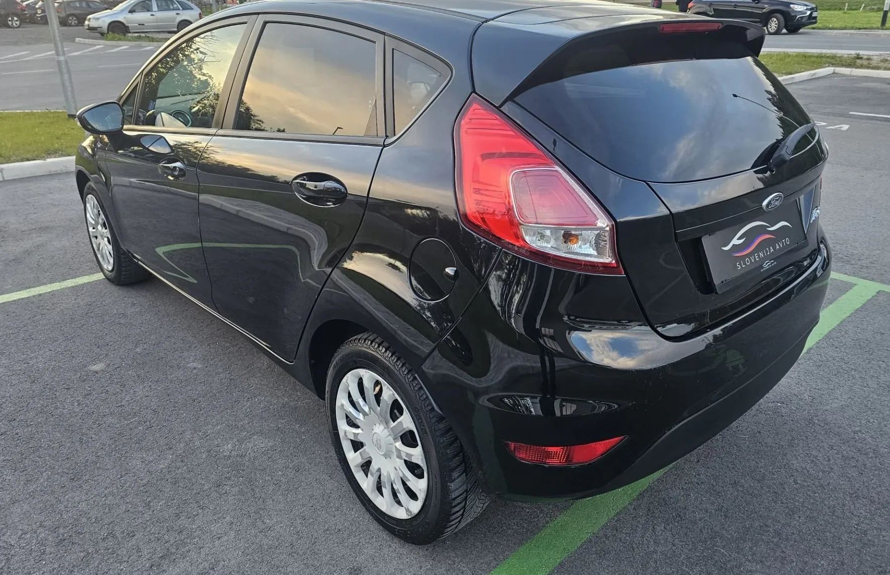Zunanja slika - Ford Fiesta - 1.4 Trend|SLO|multifunkcija|AVTOklima|bluetooth|US - 4