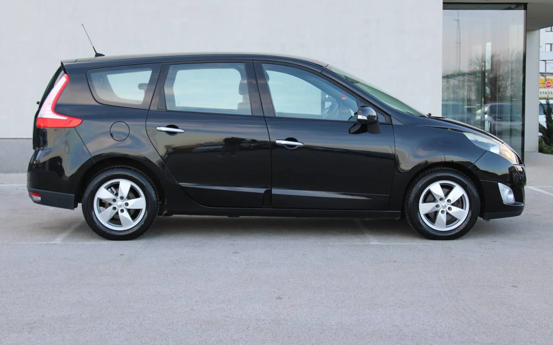 Zunanja slika - Renault Scénic - Grand Scenic Dynamique dCi 130 - 6
