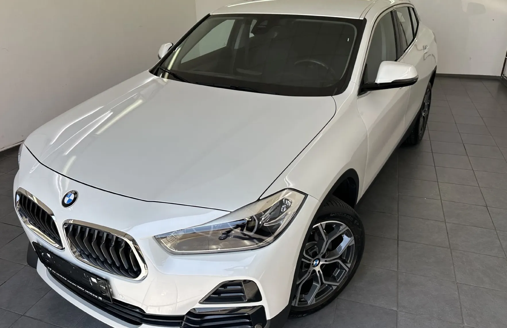 Zunanja slika - BMW X2 - serija : sDrive18i.NAVI.LED.PDC.2023.SAMO 33.000 KM.BENZIN - 13