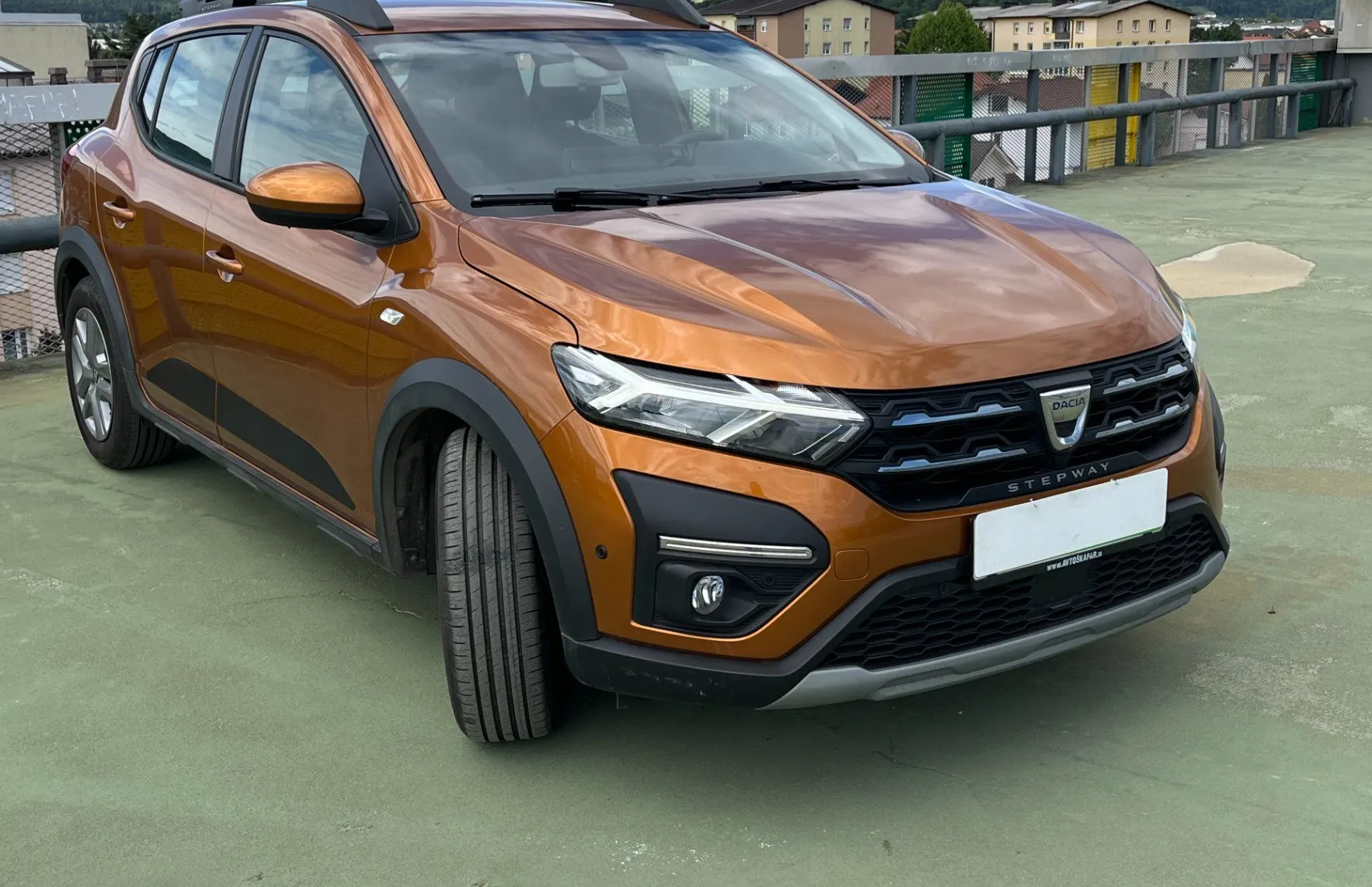 Zunanja slika - Dacia Sandero - 1.0 TCe 90 Comfort LED. VZR KAM. 2X PDC. TEMP.NAVI - 3