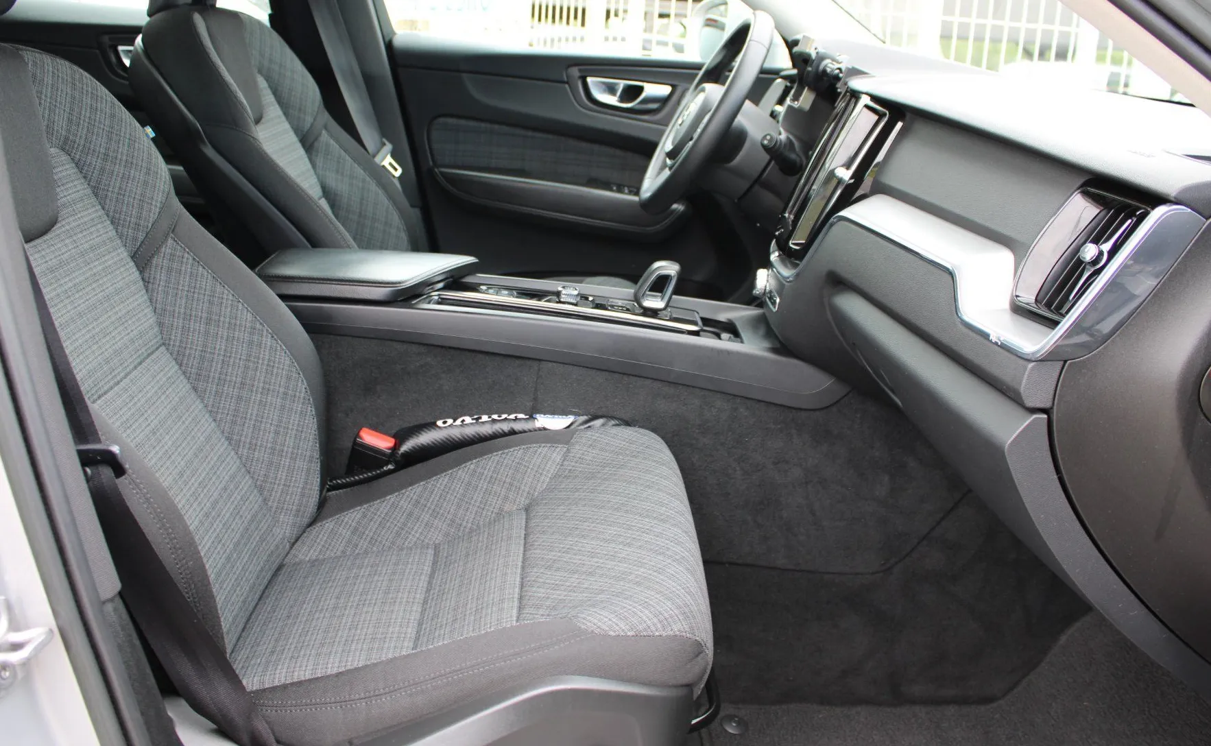 Zunanja slika - Volvo XC60 - B4D AWD Momentum Avt. - 13