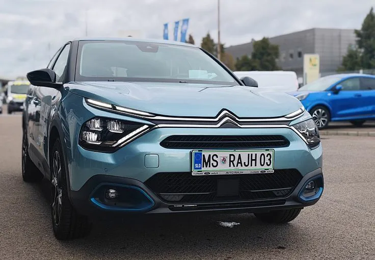 Zunanja slika - Citroën C4 - Shine Električni 136 - 2